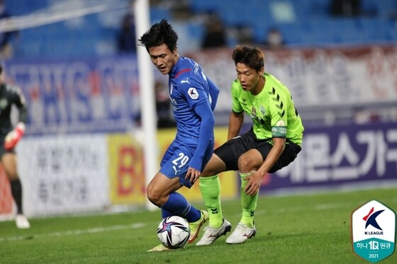 정상빈(왼쪽)(한국프로축구연맹 제공)© 뉴스1