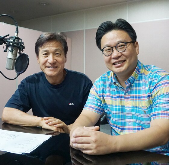 배우 안성기씨(왼쪽)와 서경덕 교수.(서경덕 제공)© 뉴스1