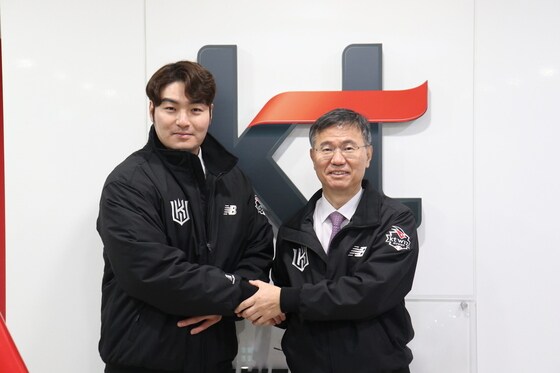 박병호가 KT 위즈와 FA 계약을 체결했다.(KT 위즈 제공)© 뉴스1