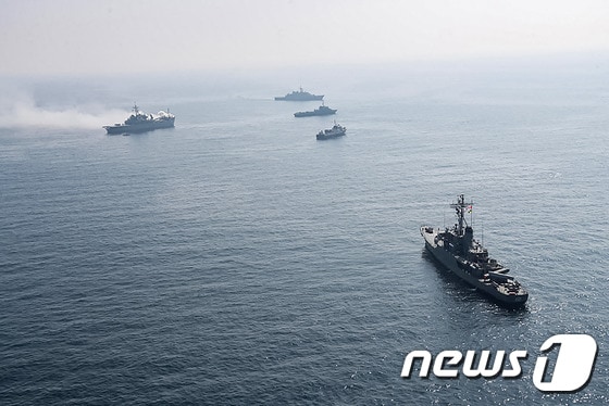  러시아함대가 지난해 2월 인도양 북부 해상에서 이란과 합동 군사훈련을 하고 있다. © AFP=뉴스1 © News1 우동명 기자
