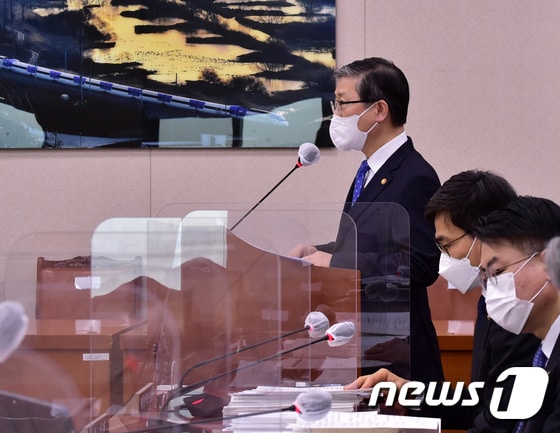 변창흠 국토교통부 장관. 2021.2.22/뉴스1 © News1 신웅수 기자