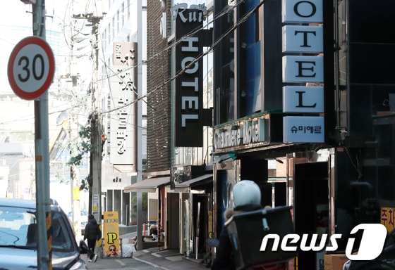 서울의 숙박업소 밀집 지역 모습(자료사진) 2021.2.23/뉴스1 © News1 구윤성 기자