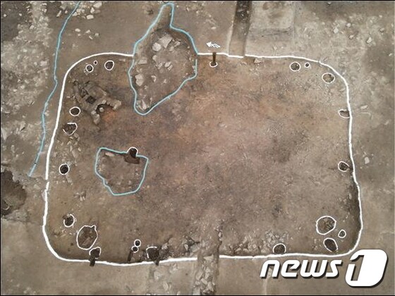 아산 외암마을에서 원삼국시대 주거지가 발견됐다.(아산시 제공)© 뉴스1
