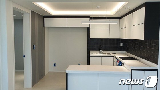 LH가 첫 선을 보인 공공전세주택 '미래타운'의 부엌 모습. © 뉴스1 전형민 기자