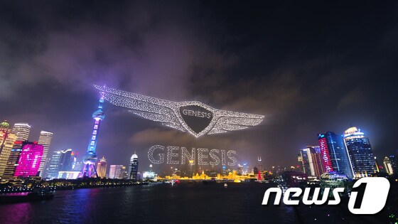 현대자동차의 프리미엄 브랜드 제네시스가 2일(현지시간) 중국 상하이 국제 크루즈 터미널에서 '제네시스 브랜드 나이트'(Genesis Brand Night)를 열고, 중국 고급차 시장을 겨냥한 브랜드 론칭을 공식화했다. 2021.4.2/뉴스1 © News1 민경석 기자