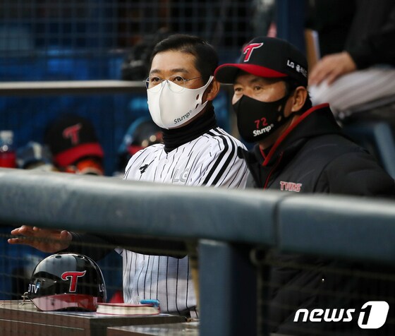LG 트윈스 2군 타격코치로 이동한 이종범 코치. /뉴스1 © News1 김진환 기자