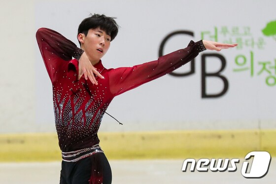 남자 피겨스케이팅의 이시형. /뉴스1 © News1 안은나 기자