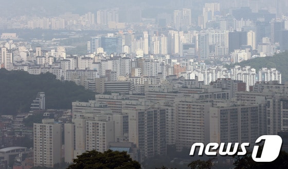 서울시내 아파트 단지의 모습. 2021.5.27/뉴스1 © News1 조태형 기자