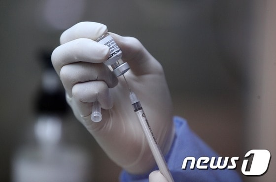 화이자 백신. 2021.5.3/뉴스1 © News1 안은나 기자