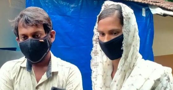 11년 전 실종된 인도 소녀(오른쪽)가 자신의 집에서 불과 500m 떨어진 남자친구 집에서 살고 있었던 것으로 밝혀졌다. (ladbible 갈무리) © 뉴스1