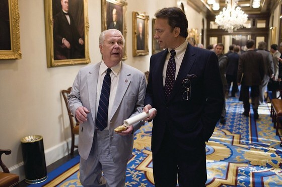 네드 비티(왼쪽) / 영화 '찰리 윌슨의 전쟁' 스틸 컷 © 뉴스1