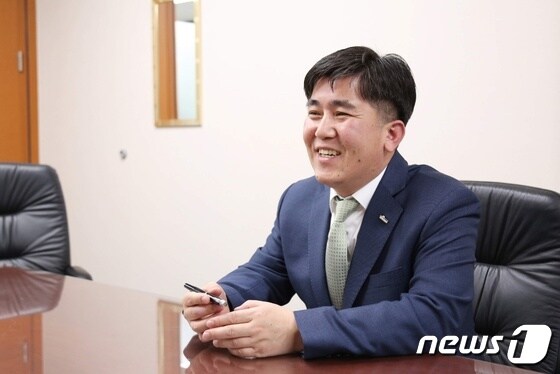 윤창용 신한금융투자 리서치센터장. (신한금융투자 제공) © 뉴스1