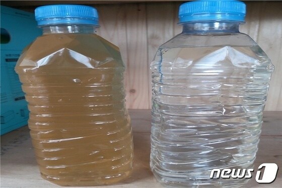 1층 조리실 온수 배관에서 나온 녹물을 받아놓은 사진2021.06.23© 뉴스1 손연우 기자