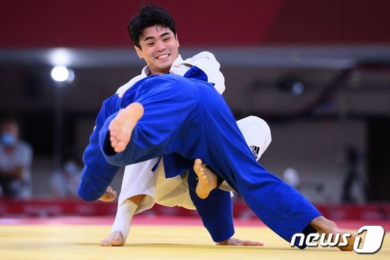 김원진은 2020 도쿄 올림픽 유도 남자 60㎏급 8강에 진출했다. © AFP=뉴스1