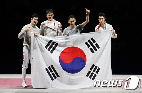 '세계 최강' 男 사브르, 예외 없는 금메달... 올림픽 2연패
