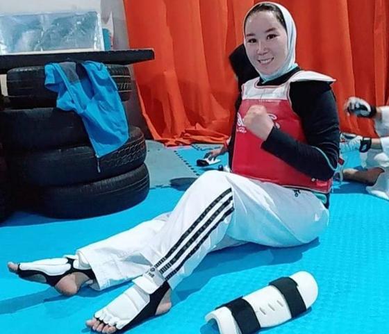 아프가니스탄 최초의 여성 패럴림픽 선수가 되겠다던 자키아 쿠다다디는 꿈을 이루지 못했다.(국제패럴림픽위원회 홈페이지 캡처) © 뉴스1