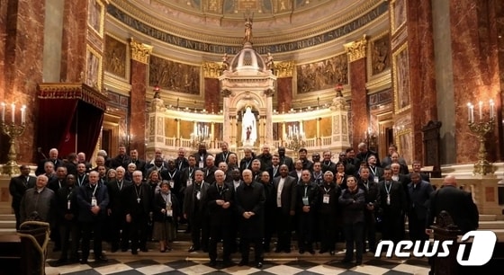 세계성체대회 국가 대표들이 2019년 5월 헝가리 부다페스트에서 준비회의에 참석했다. (제공=한국천주교주교회의)© 뉴스1