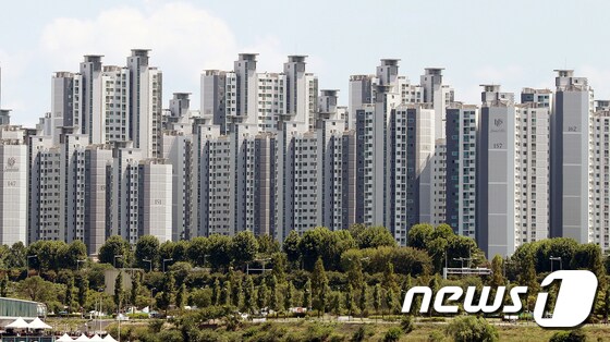서울 송파구 잠실의 아파트 단지. © News1 구윤성 기자