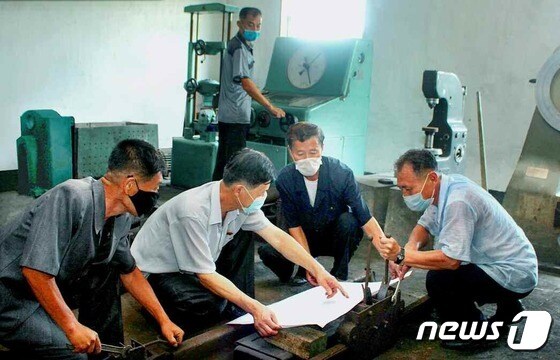 북한 "조국 부강발전에 기여하는 연구 탐구…참된 애국 과학자"