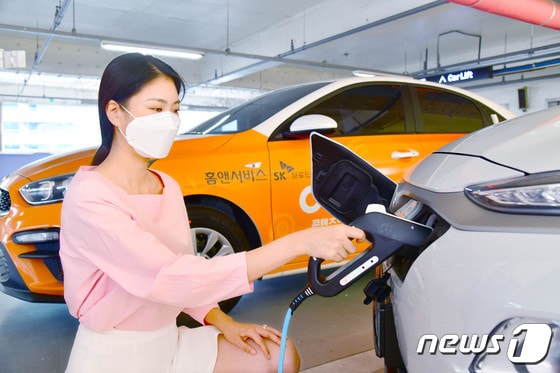 SK브로드밴드가 자회사 홈앤서비스를 통해 전기차 충전사업 진출한다고 8일 밝혔다. (SKB 제공) © 뉴스1