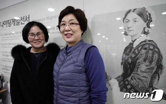 김정미 울산시병원간호사회 회장(왼쪽), 이경리 울산시간호사회 회장.© 뉴스1 이윤기 기자
