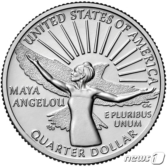미국 조폐국이 2022년 1월 10일(현지시간) 공개한 마야 안젤루 동전. 예술가 에밀리 댐스트라가 디자인한 해당 동전은 크레이그 A. 캠벨에 의해 조각됐다. © AFP=뉴스1 © News1 김지현 기자