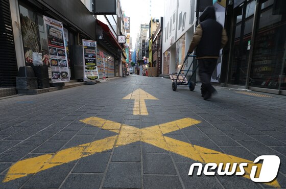 13일 서울 중구 명동거리의 모습. 2022.1.13/뉴스1 © News1 신웅수 기자