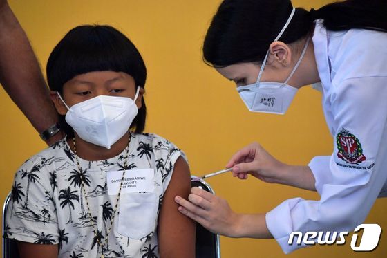 14일(현지시간) 브라질에서 5~11세 어린이에 대한 신종 코로나바이러스 감염증(코로나19) 백신 접종이 시작됐다. © AFP=뉴스1