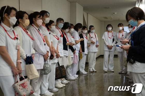 일본 도쿄의 한 백신 접종센터에서 간호사들이 교육을 받고 있다. © AFP=뉴스1