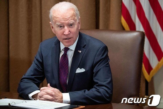조 바이든 미국 대통령이 20일 (현지시간) 워싱턴 백악관에서 초당적 인프라 법안을 논의하기 앞서 