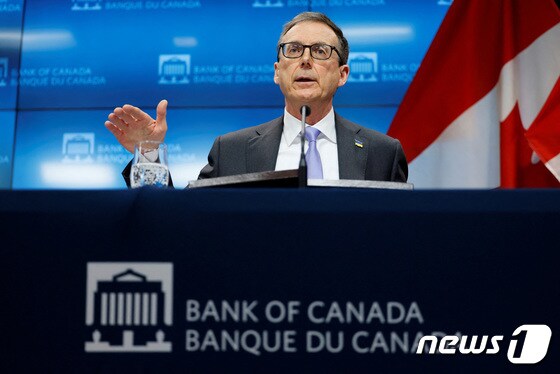 티프 매클럼 캐나다 은행 총재가 기자들의 질문에 답변하고 있다. 22.04.13 © 로이터=뉴스1 © News1 권진영 기자