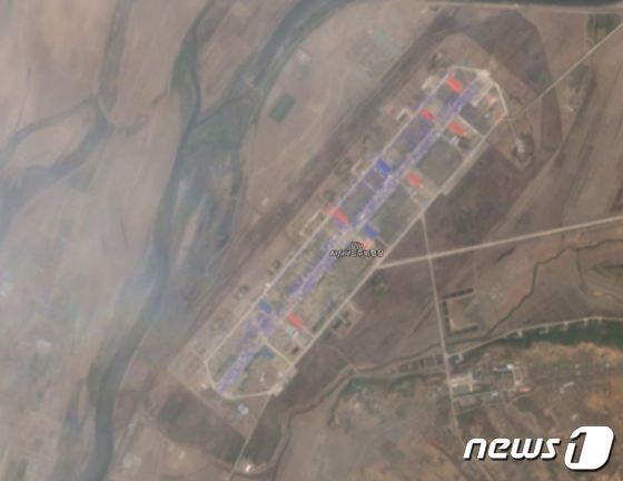 북한 신의주 인근 의주비행장의 모습. (센티널허브 위성사진 갈무리) © 뉴스1
