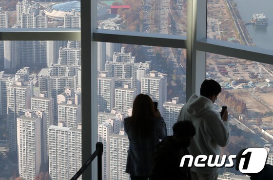 서울 시내 아파트 단지의 모습. 2022.11.20/뉴스1 © News1 김진환 기자