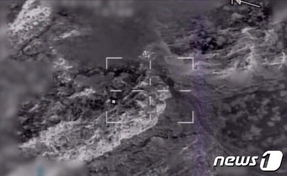 튀르키예 국방부가 20일(현지시간) 공개한 쿠르드족 공습 영상.