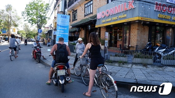 호이안 올드타운에선 자전거의 출입을 금지한다© News1  