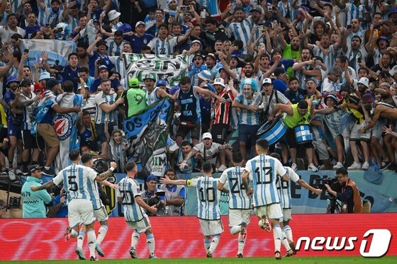 카타르 월드컵 준결승에 성공한 아르헨티나. © AFP=뉴스1