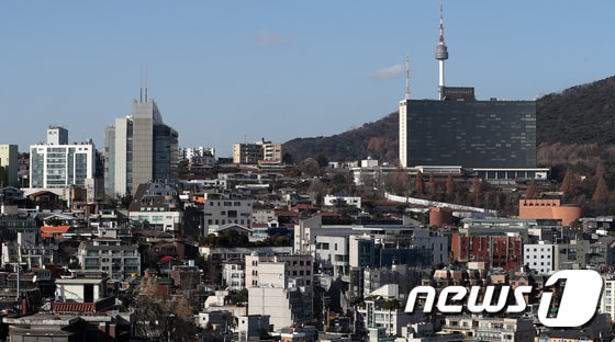 사진은 14일 오후 서울 용산구 한남동에서 바라본 고급 주택단지의 모습. 2022.12.14/뉴스1 © News1 김진환 기자