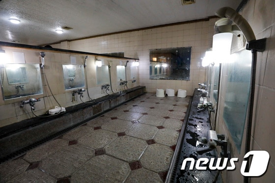 서울 시내 한 목욕탕이 한산한 모습을 보이고 있다.. 2022.12.28/뉴스1 © News1 김도우 기자