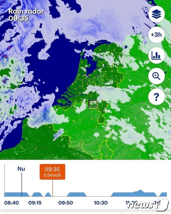 18일 오전 9시30분(한국시간 오후 5시30분)경 포착된 기상 레이더 사진을 보면 네덜란드 전국 대부분이 폭풍의 영향을 받을 예정이며 오후 2시를 기점으로 시속 130km 이상의 돌풍이 예상된다. © 뉴스1 차현정 통신원