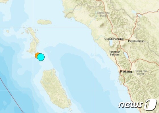 인도네시아 서수마트라주 파당에서 서쪽으로 약 197km 떨어진 해역에서 14일 오전 4시6분쯤(현지시간) 규모 6.7 지진이 발생했다고 미국 지질조사국(USGS)이 밝혔다. 2022.03.14© 뉴스1(USGS 갈무리)