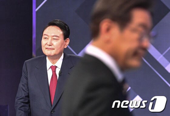 윤석열 대통령과 이재명 더불어민주당 대표 2022.3.2/뉴스1 © News1 이동해 기자