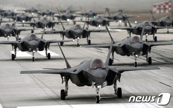 공군 F-35A 스텔스 전투기. (국방부 제공) 2022.3.25/뉴스1