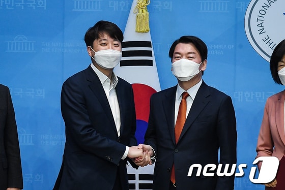 국민의힘 이준석 대표와 안철수 의원 © News1 유승관 기자