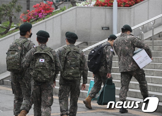 군 장병. /뉴스1 © News1 신웅수 기자