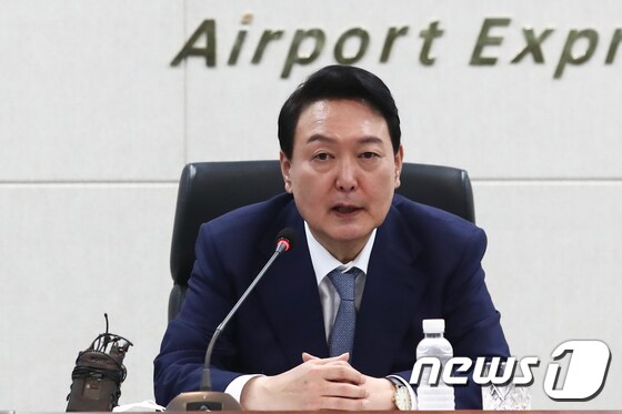 윤석열 대통령 당선인. 2022.4.26/뉴스1 © News1 인수위사진기자단