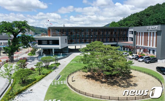 전북 장수군이 이달 중 에너지 취약계층 342세대에 LED 조명을 무료로 지원한다.2022.7.6./© 뉴스1