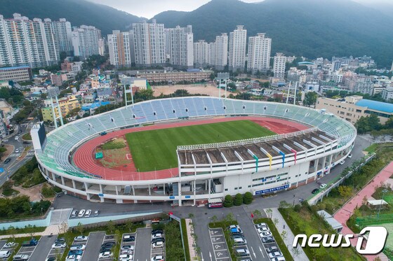 2019년 부산 서구 구덕운동장 전경.(서구 제공)© 뉴스1