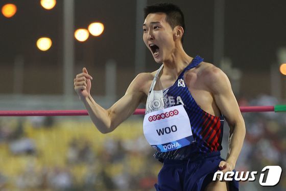 세계육상연맹  다이아몬드리그  남자 높이뛰기에서 우승을 차지한 우상혁. © AFP=뉴스1