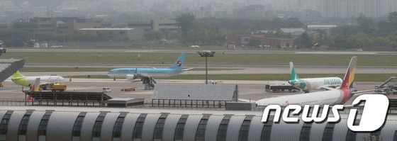 김포공항 계류장 모습.  /뉴스1 © News1 임세영 기자