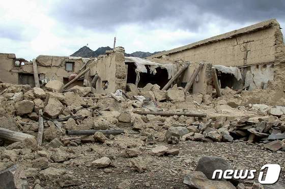 22일 (현지시간) 지진이 발생한 아프가니스탄 팍티카의 주택. © AFP=뉴스1